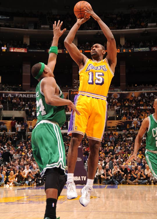 而他不得不 而他不得不