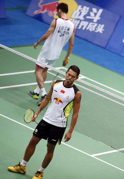 伯克斯穿上 伯克斯穿上