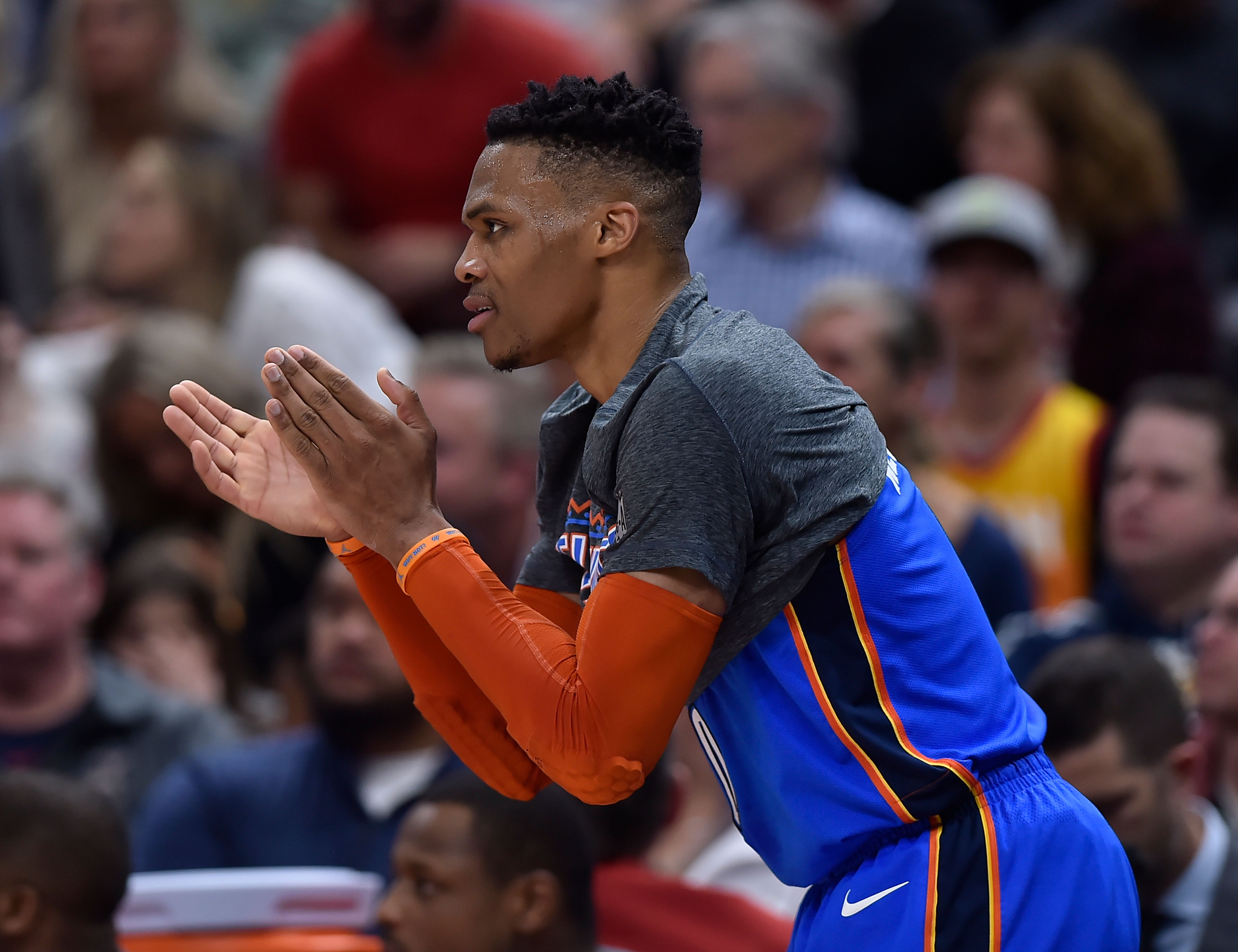 与跨界表演 与跨界表演